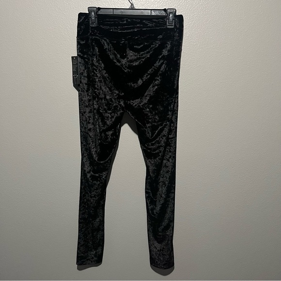 INC- NWT High Rise Black Textured Soft leggings Size M - Picture 2 of 5